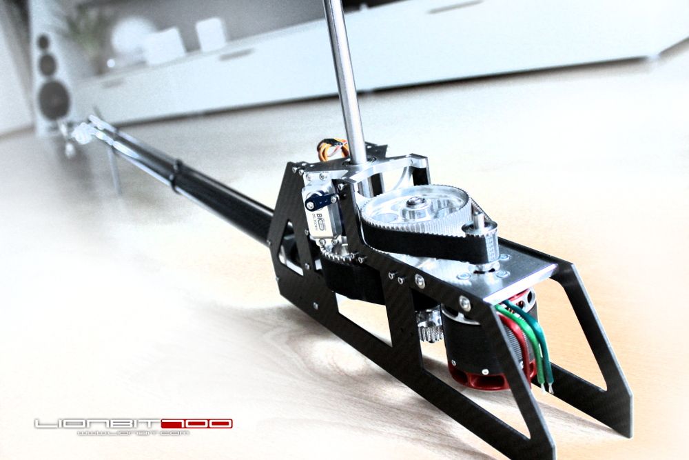 Oberteil mit montiertem Heckausleger