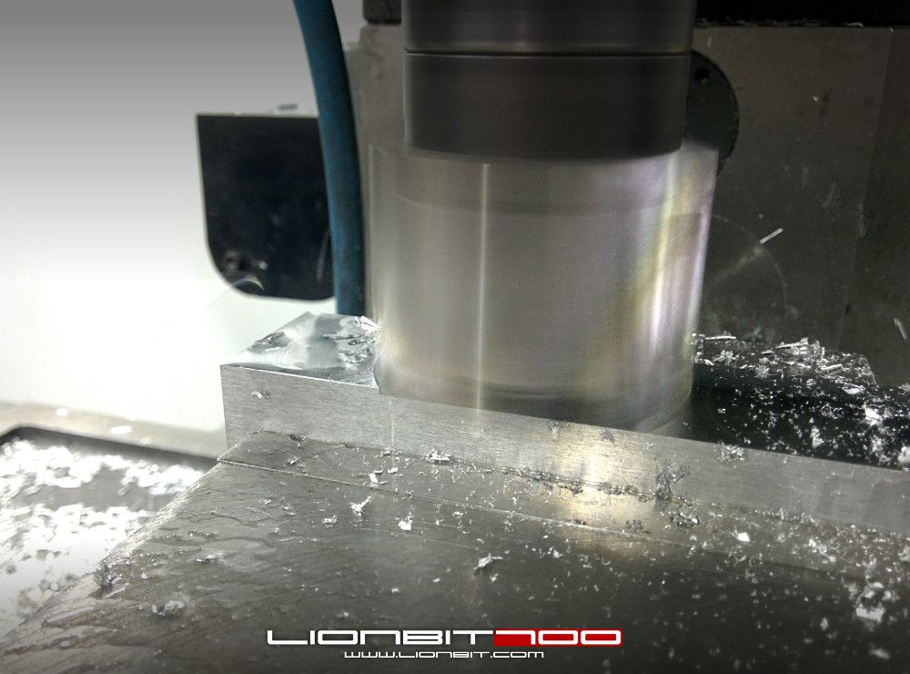 Fräsen der Blatthalter Rohlinge