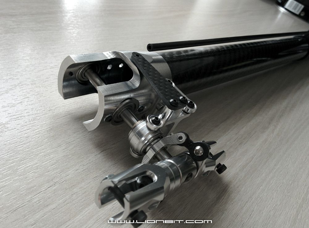 Heckrotorgehäuse mit Heckrohr